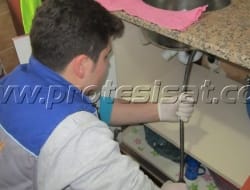 Robotla lavabo açma